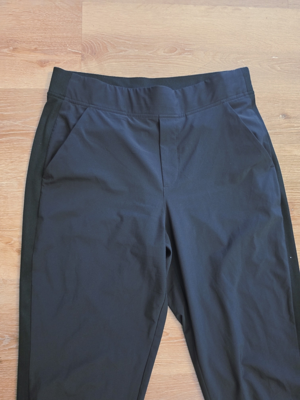 Athleta Navy Ankle Taper Pants - Picture 4 of 10